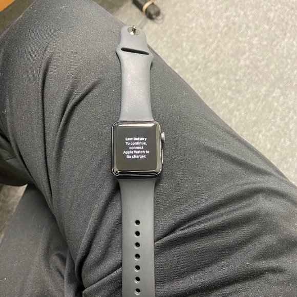 APPLE WATCH SERIES 3 GPS & CELL 38MM - Picture 3 of 5